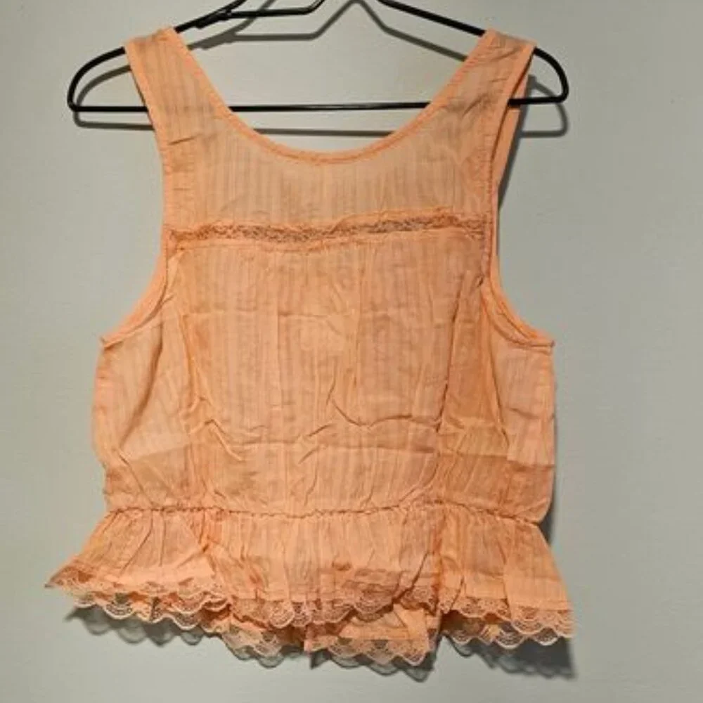 **NWT** Women’s Free People Alana Lace Trim Peplum Top-Size Large